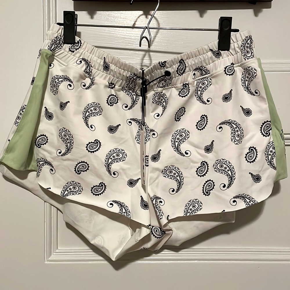 Koral Activewear - Power Dive Shorts - XL